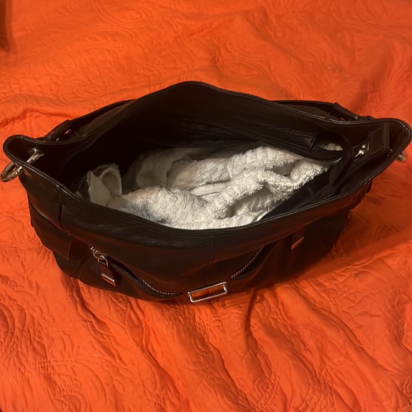 Brand new black leather authentic Michael Kors purse never been used - Picture 2 of 5